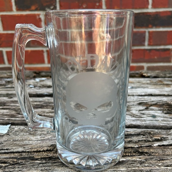 Harley-Davidson Motorcycles Heavy Duty Etched Skull Beer Mug B-3 - Picture 2 of 6
